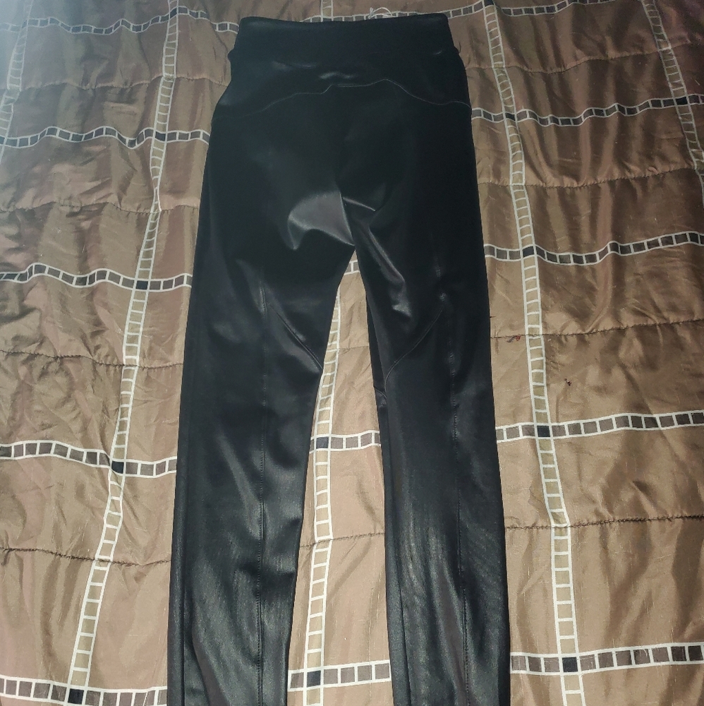 NEW Celestine (Carbon 38) black leggings